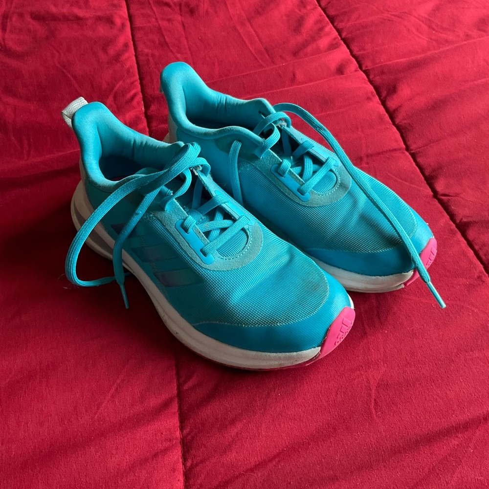 Adidas girls 4.5 - Picture 1 of 2